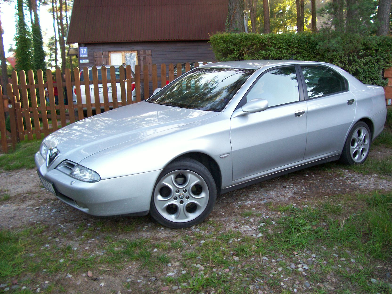 Alfa Romeo 166